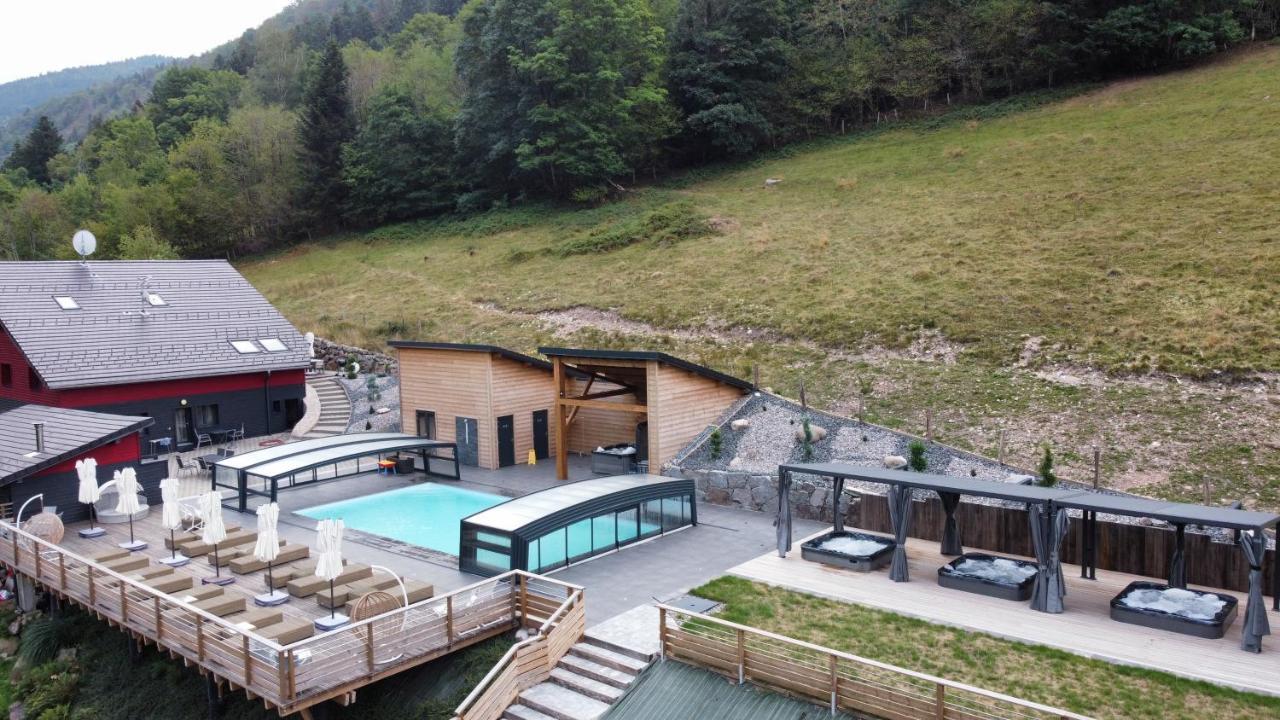 La Ferme De Rochesson, Jacuzzis & Piscine Commune Exterior photo